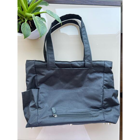 Ricardo Beverly Hills Isela Bag - Perfect for Placing Over Carry-On Luggage - Picture 13 of 15